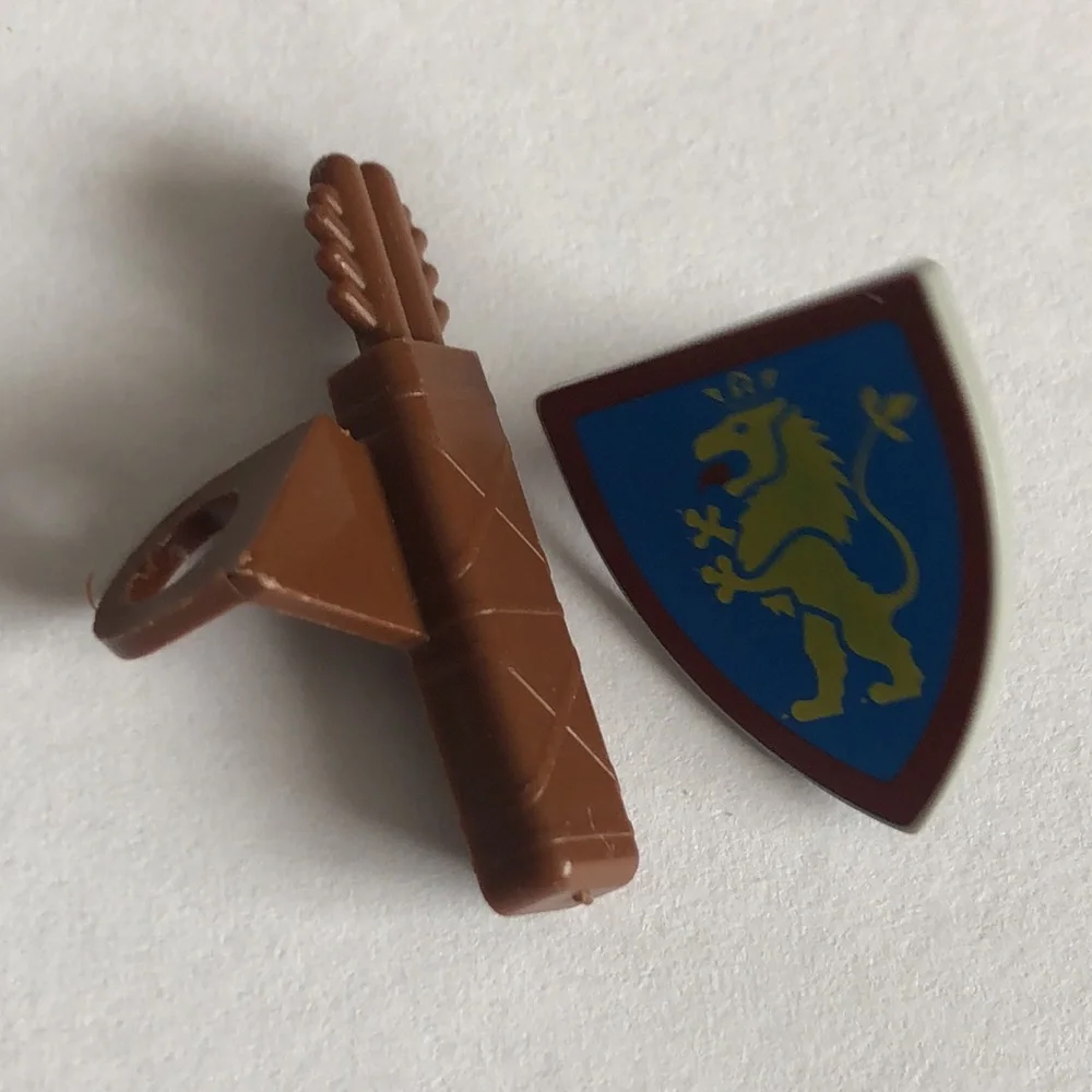LEGO Castle Accessories LEGO Knights LEGO KNIGHT SHIELD 80s Vintage LEGO